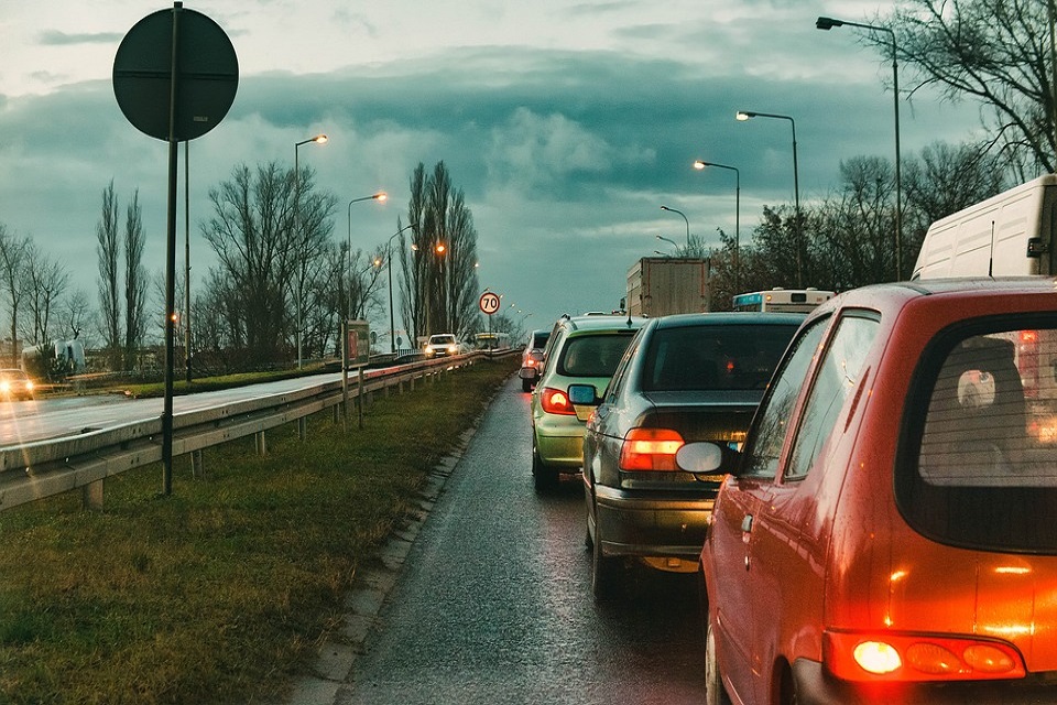 Istruzioni per viaggiare sicuri in caso di pioggia