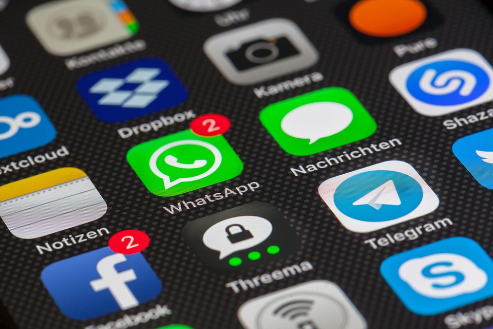 Creare gruppi Anti-Autovelox su Whatsapp è reato?
